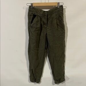Wilfred with linen Olive Green Pants